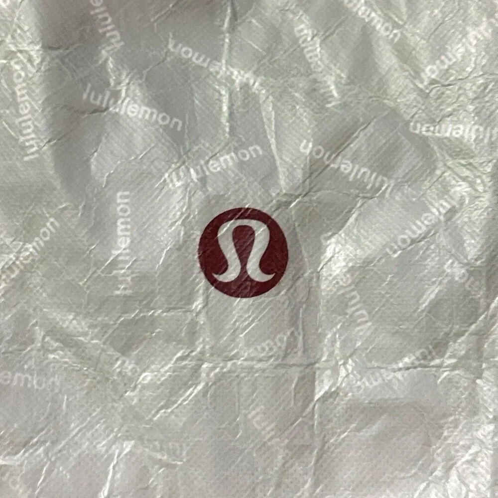 Lululemon small lunch Bag 100% Recycled Polypropylene 9